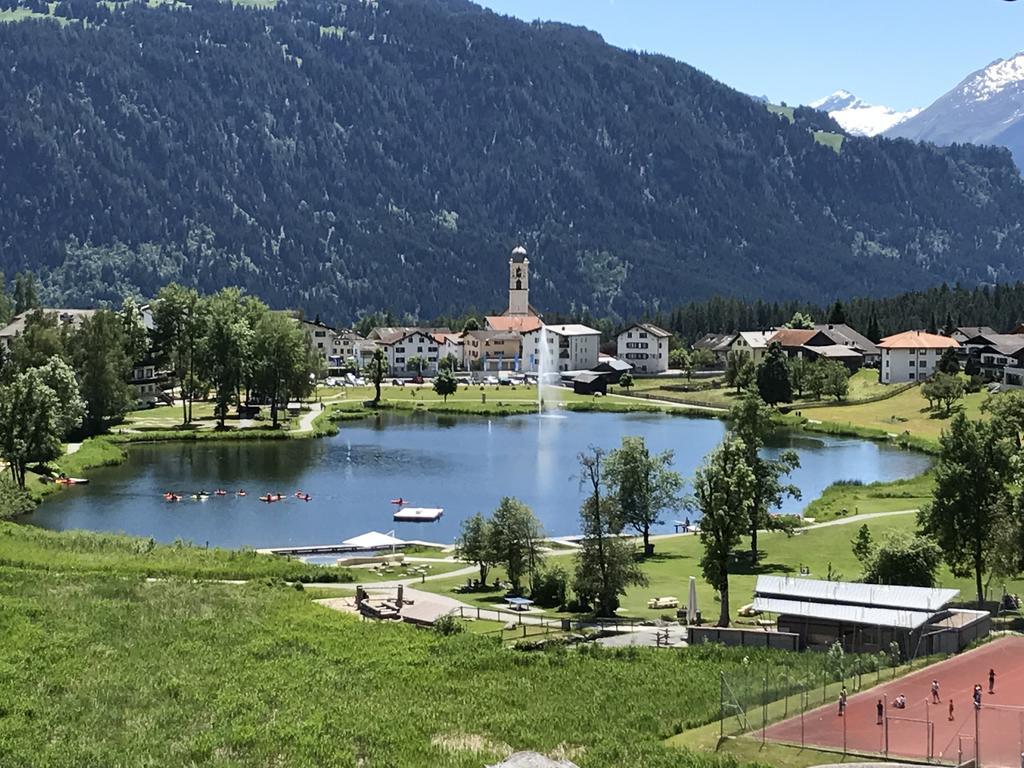 Ferienwohnung Laax mit Traumblick, großem Balkon und Terrasse Exterior foto