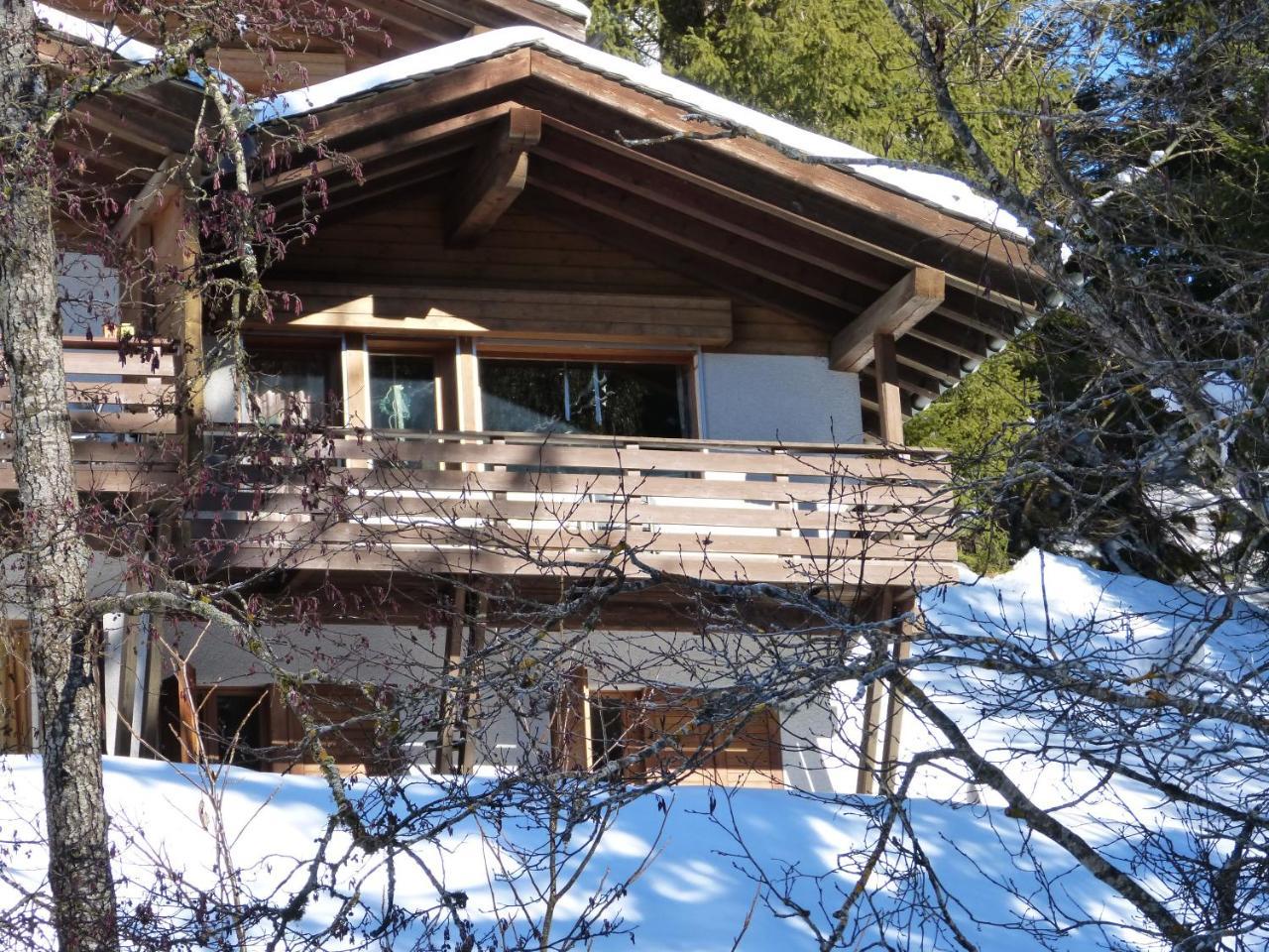 Ferienwohnung Laax mit Traumblick, großem Balkon und Terrasse Exterior foto
